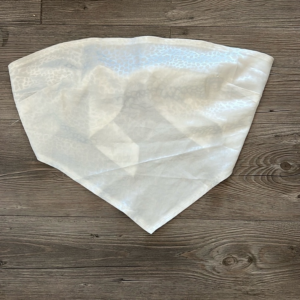 white bandana top tie